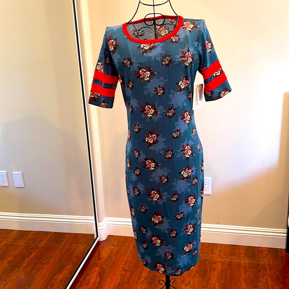Lularoe Julia dress size XS. New with tags.